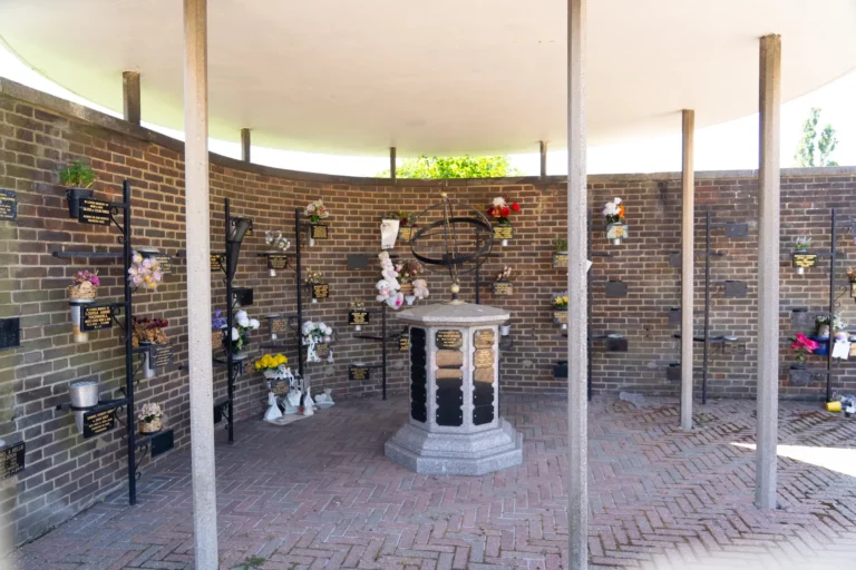 hither-green-crematorium_compressed (11)