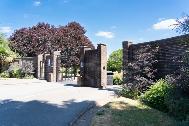 hither-green-crematorium_compressed (3)