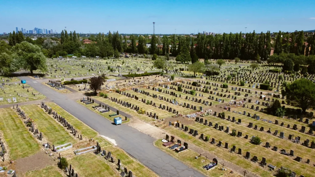 hither-green-crematorium_compressed (7)