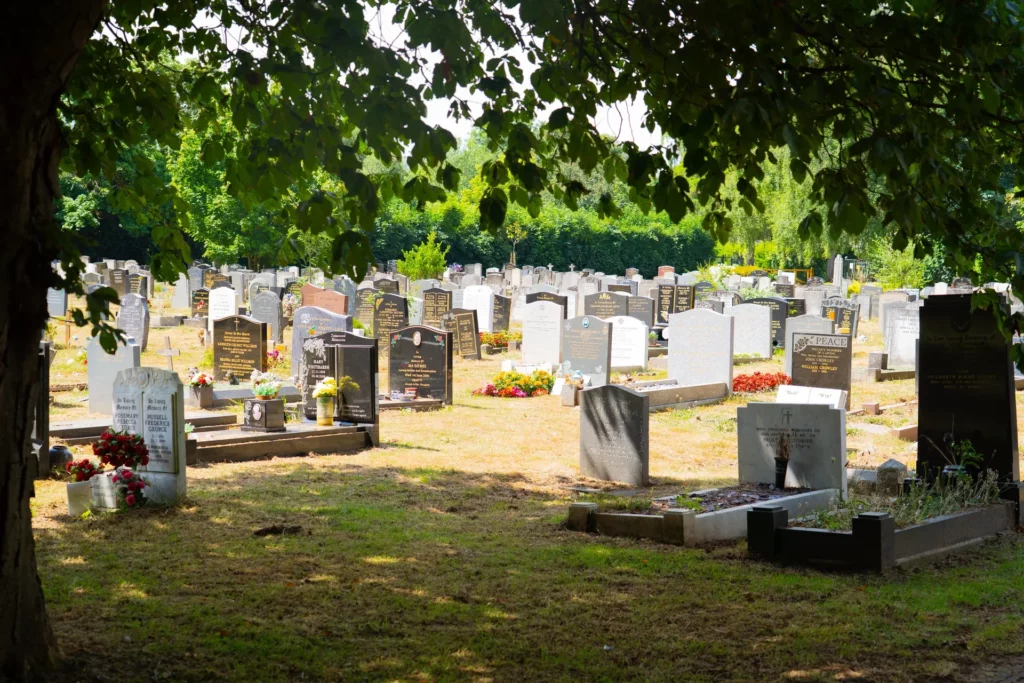 Biggin Hill Cemetery (4)_Compressed