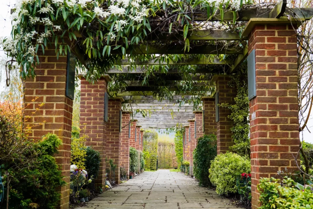 Bobbin Crematorium - Garden Of England (2)_Compressed
